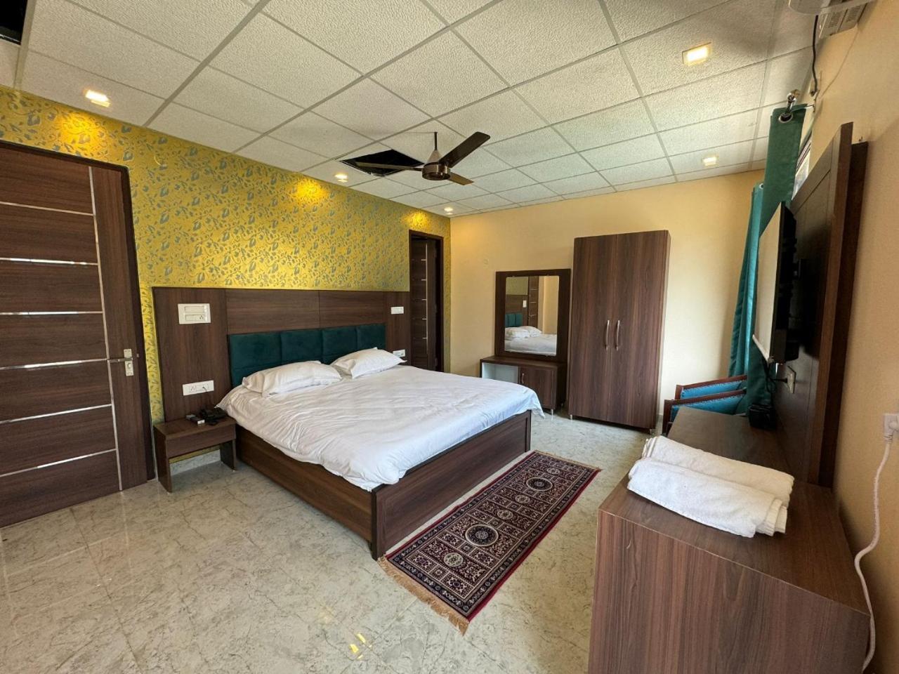 רישיקש Himalaya Stay מראה חיצוני תמונה